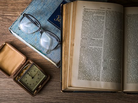 Which term means the opposite of knowledge?